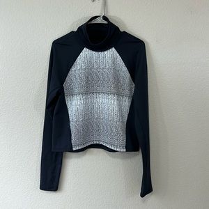 Under Armour Long Sleeve Cold Gear Sweatshirt Top